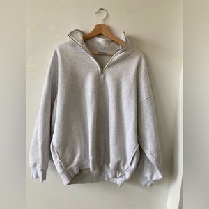 SOLD Aritzia TNA mega 1/4 zip sweatshirt